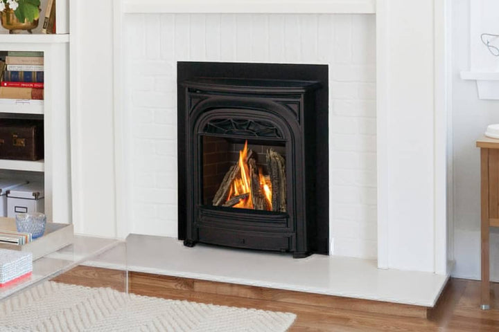 Valor Portrait gas insert with President front and traditional logs