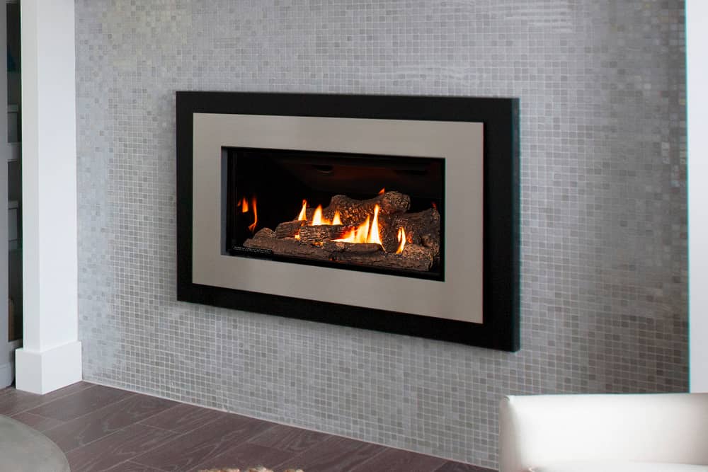 Valor G3 gas insert with classic logs and fluted black liner
