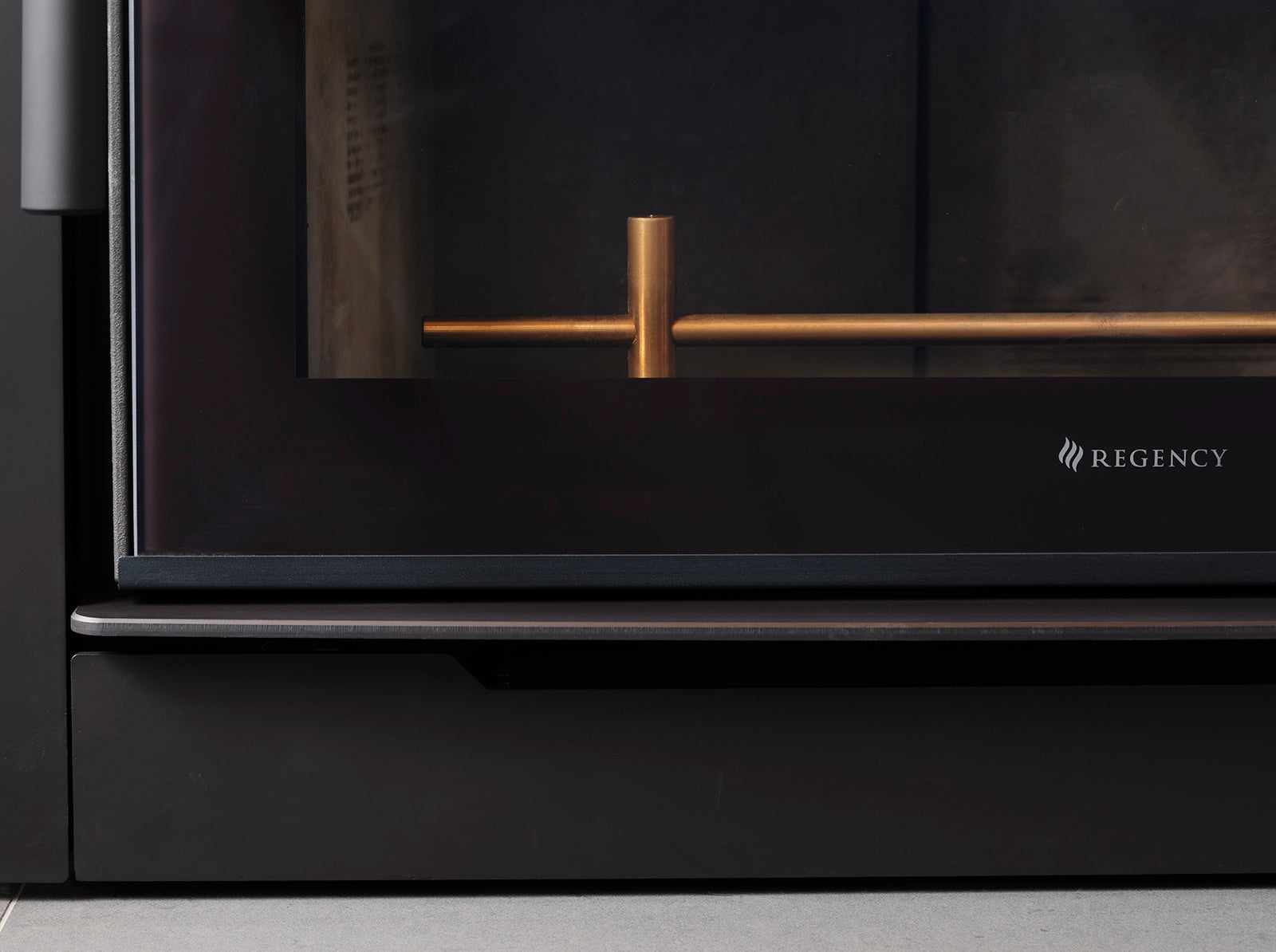 Regency® Alterra Pro i3000R Wood Insert | Hearth Doctor Fireplaces