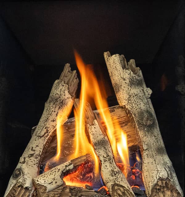 Valor P2 gas fireplace with birch logs